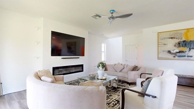 1992 NW Cataluna Circle, Port St. Lucie, FL 34986