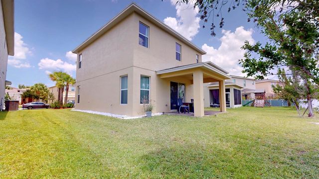 1992 NW Cataluna Circle, Port St. Lucie, FL 34986
