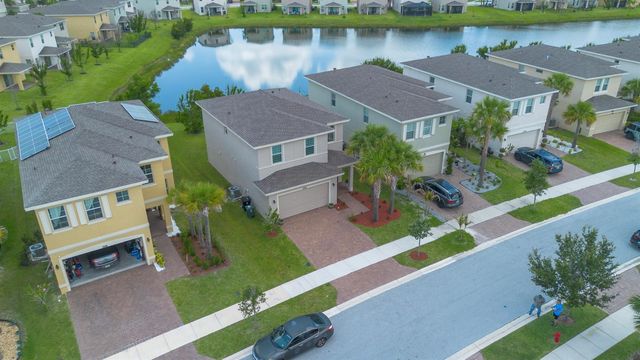 1992 NW Cataluna Circle, Port St. Lucie, FL 34986