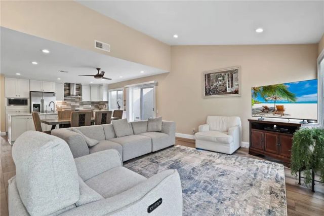 28275 Zurburan, Mission Viejo, CA 92692