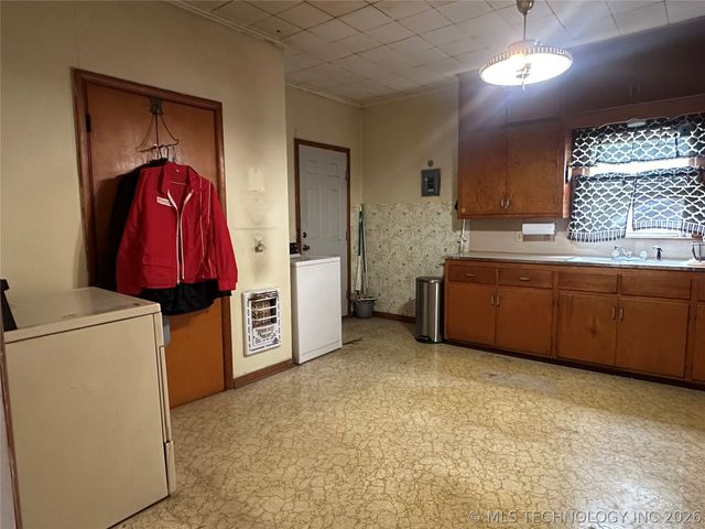 814 S Severs Street, Okmulgee, OK 74447