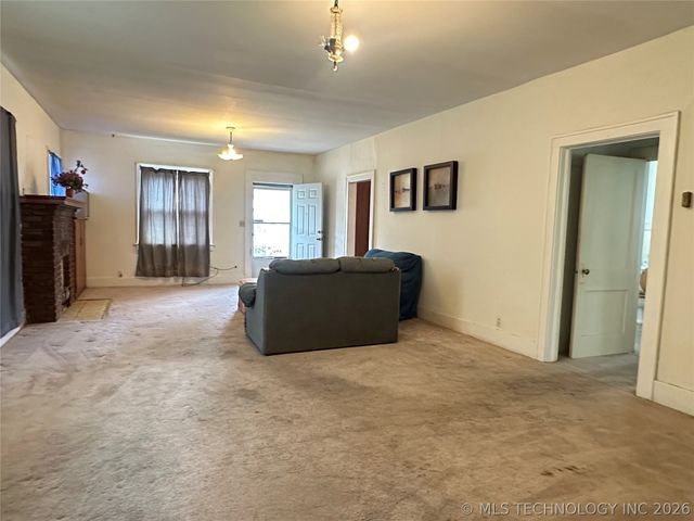 814 S Severs Street, Okmulgee, OK 74447