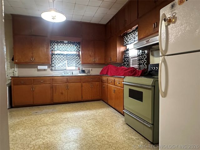 814 S Severs Street, Okmulgee, OK 74447