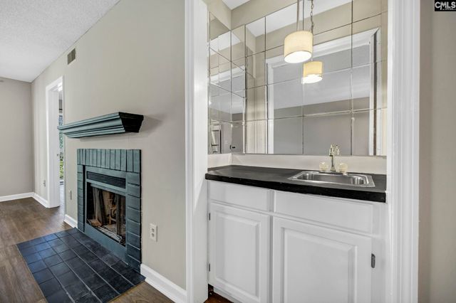 121 Edgewater, West Columbia, SC 29169