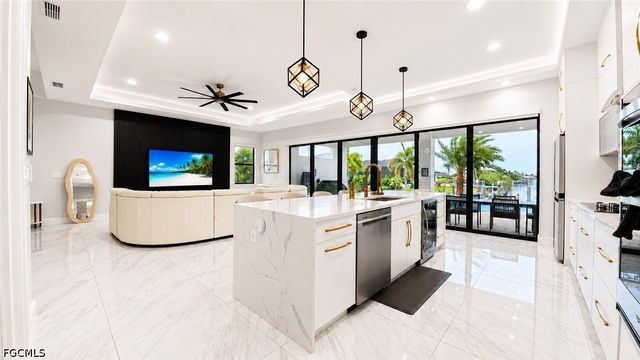 3611 Gulfstream PKWY, Cape Coral, FL 33993