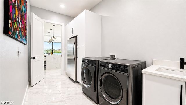 3611 Gulfstream PKWY, Cape Coral, FL 33993