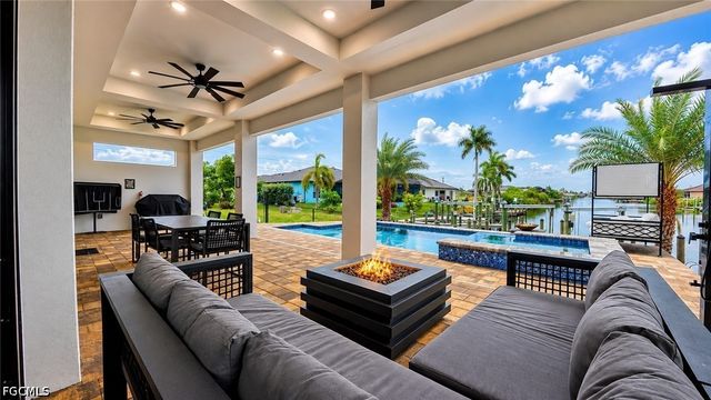 3611 Gulfstream PKWY, Cape Coral, FL 33993