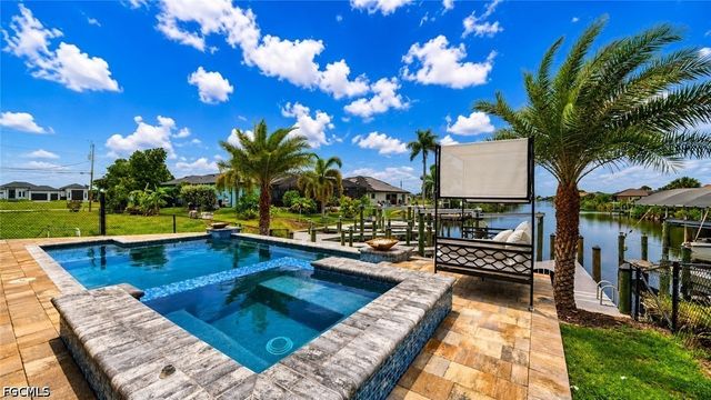 3611 Gulfstream PKWY, Cape Coral, FL 33993