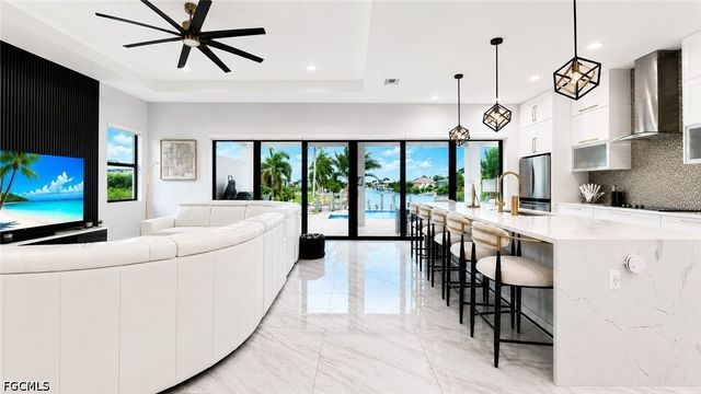 3611 Gulfstream PKWY, Cape Coral, FL 33993