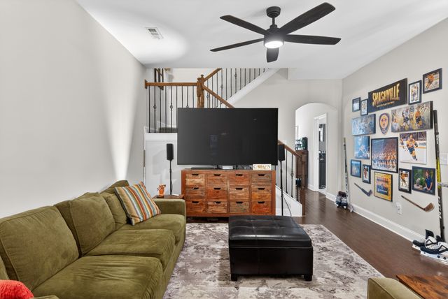 246 Cloverbrook Way, Gallatin, TN 37066