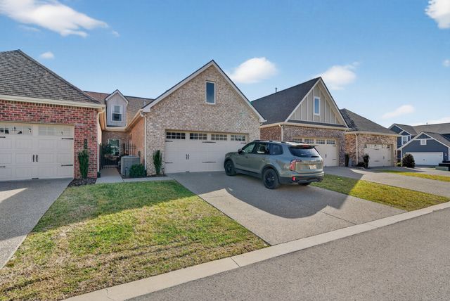 246 Cloverbrook Way, Gallatin, TN 37066