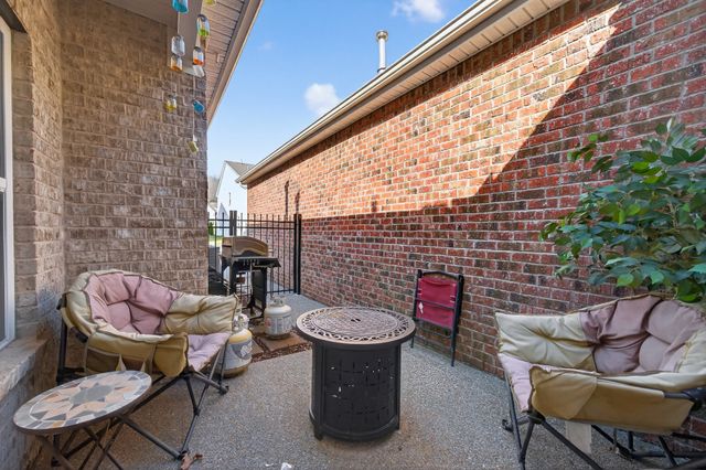 246 Cloverbrook Way, Gallatin, TN 37066