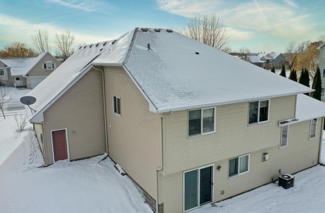 6176 Goodview Trail N, Hugo, MN 55038