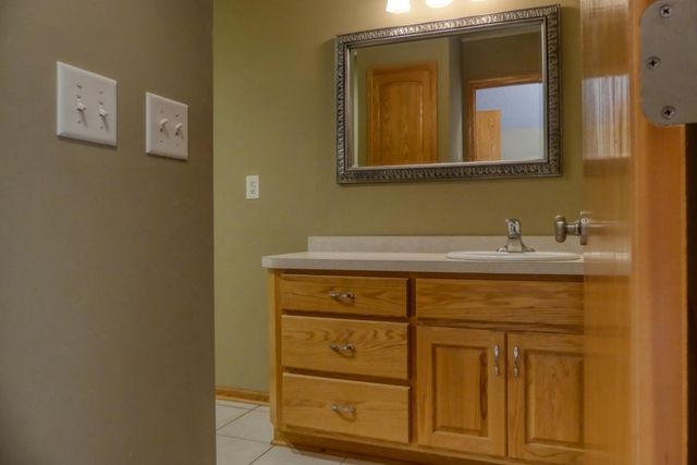 6176 Goodview Trail N, Hugo, MN 55038