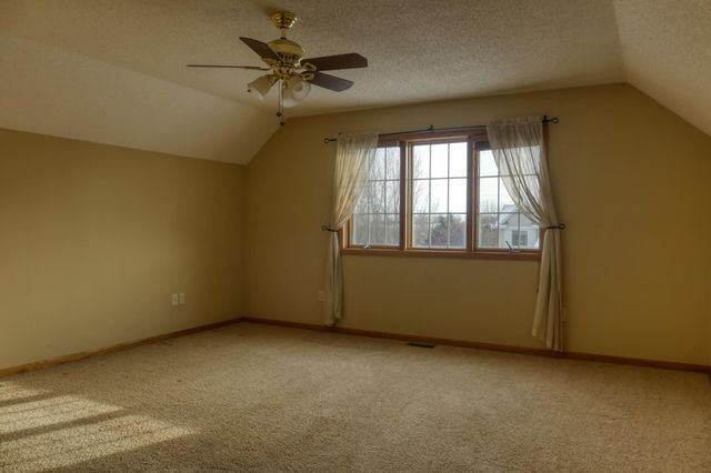 6176 Goodview Trail N, Hugo, MN 55038