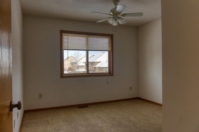 6176 Goodview Trail N, Hugo, MN 55038