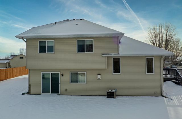 6176 Goodview Trail N, Hugo, MN 55038