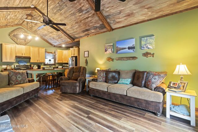 229 Estate Road, Atkinson, NC 28421