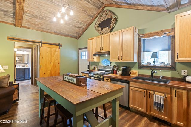 229 Estate Road, Atkinson, NC 28421