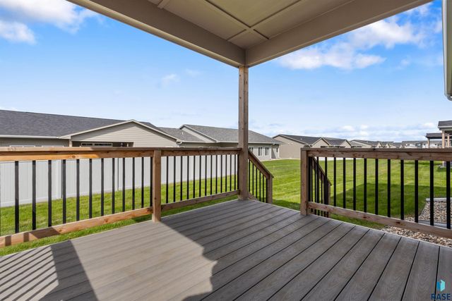 9208 W Counsel St Street, Sioux Falls, SD 57106