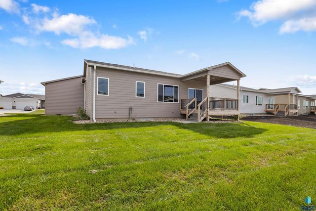 9208 W Counsel St Street, Sioux Falls, SD 57106