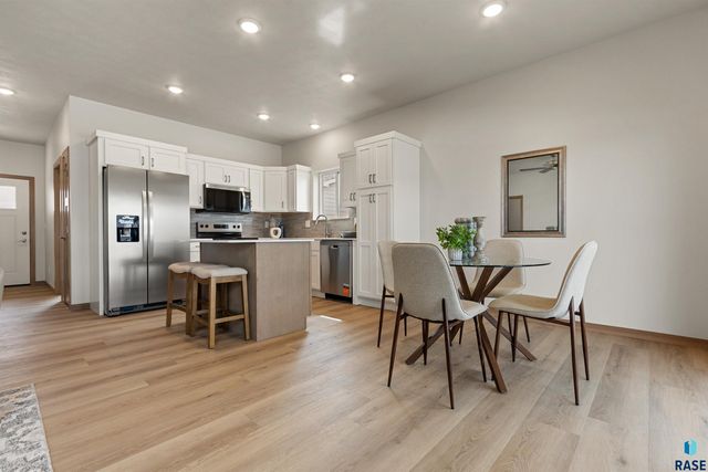9208 W Counsel St Street, Sioux Falls, SD 57106