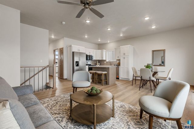 9208 W Counsel St Street, Sioux Falls, SD 57106