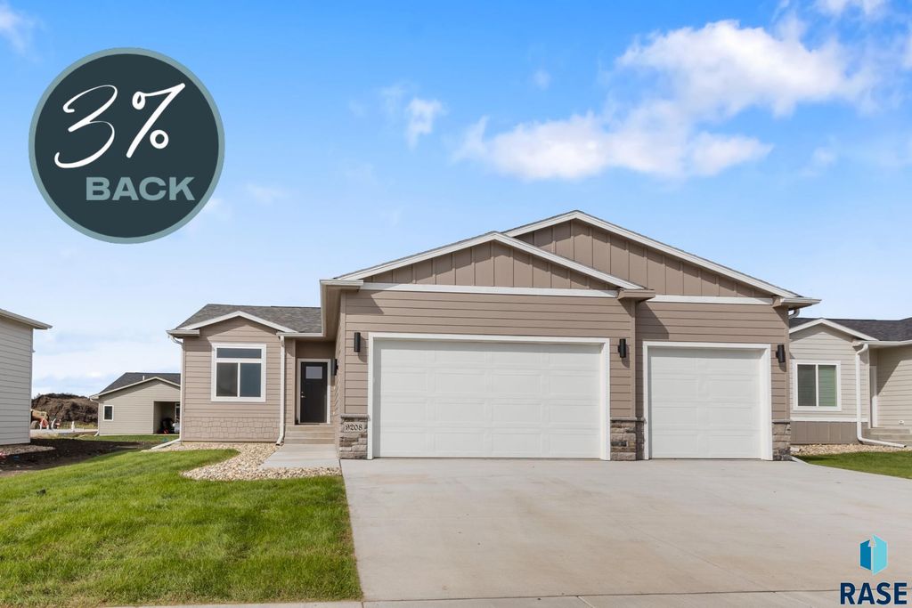 9208 W Counsel St Street, Sioux Falls, SD 57106