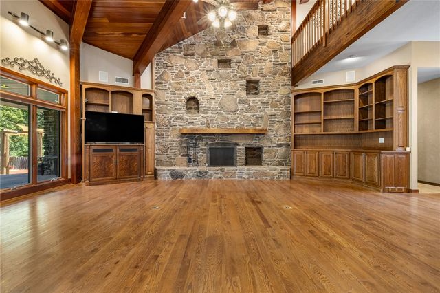 4542 Oaklawn Estates Lane, Harrison, AR 72601