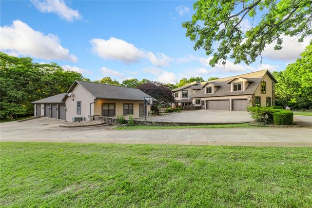 4542 Oaklawn Estates Lane, Harrison, AR 72601