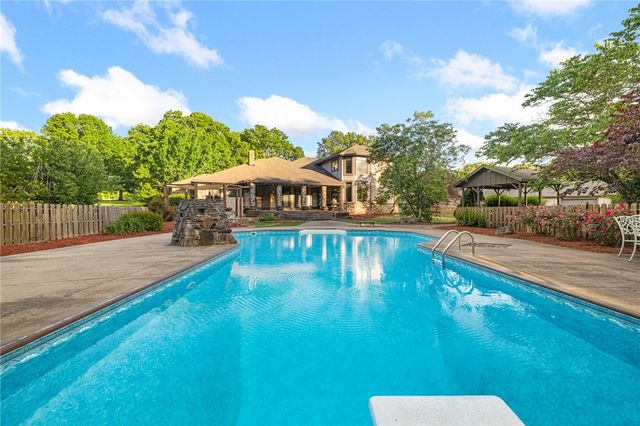 4542 Oaklawn Estates Lane, Harrison, AR 72601