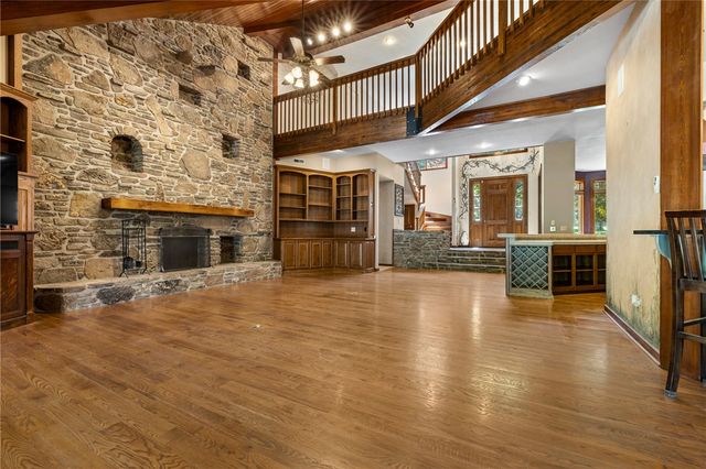 4542 Oaklawn Estates Lane, Harrison, AR 72601