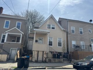 45 Hillman St, Paterson City, NJ 07522