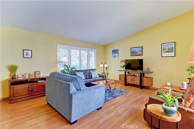 8566 Fallbrook Cir, 706-B, Huntington Beach, CA 92646