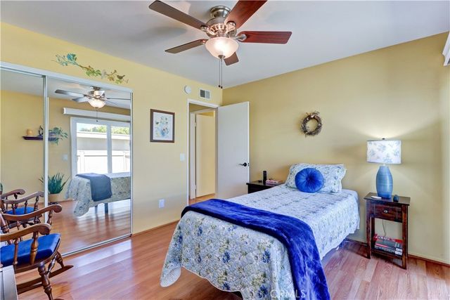 8566 Fallbrook Cir, 706-B, Huntington Beach, CA 92646