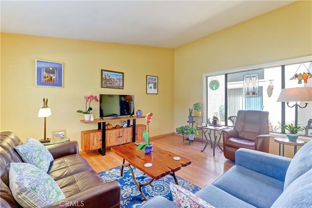 8566 Fallbrook Cir, 706-B, Huntington Beach, CA 92646