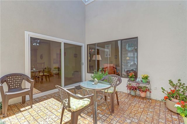 8566 Fallbrook Cir, 706-B, Huntington Beach, CA 92646