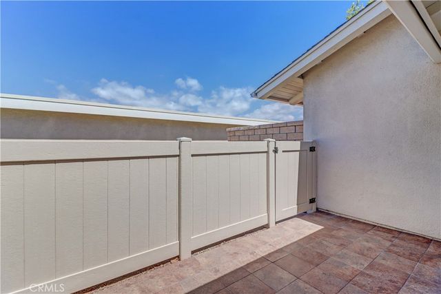 8566 Fallbrook Cir, 706-B, Huntington Beach, CA 92646
