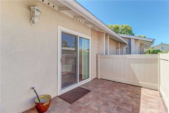 8566 Fallbrook Cir, 706-B, Huntington Beach, CA 92646