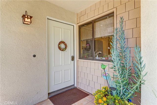 8566 Fallbrook Cir, 706-B, Huntington Beach, CA 92646
