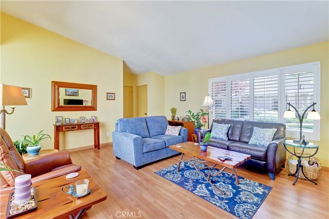 8566 Fallbrook Cir, 706-B, Huntington Beach, CA 92646