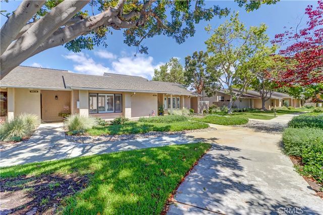 8566 Fallbrook Cir, 706-B, Huntington Beach, CA 92646