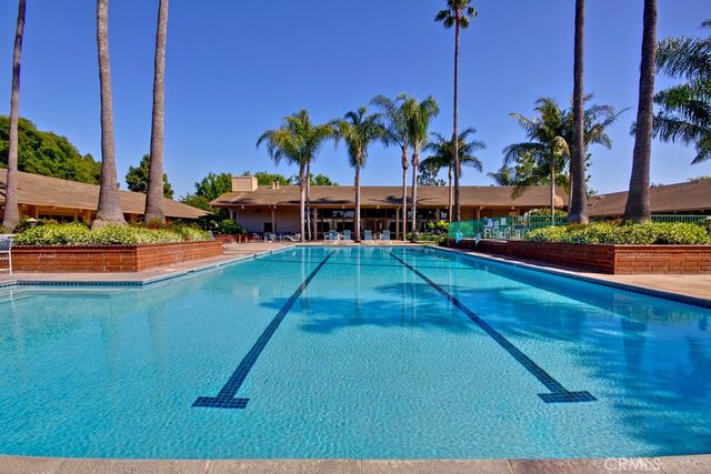 8566 Fallbrook Cir, 706-B, Huntington Beach, CA 92646