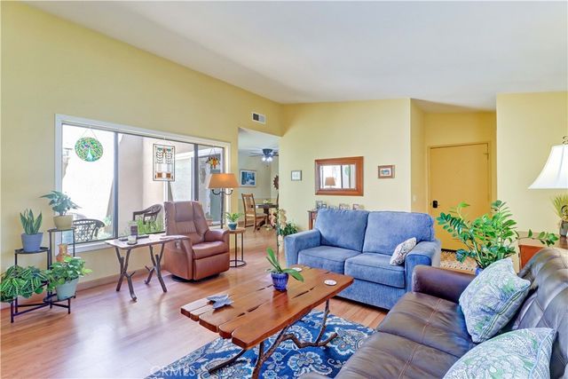 8566 Fallbrook Cir, 706-B, Huntington Beach, CA 92646