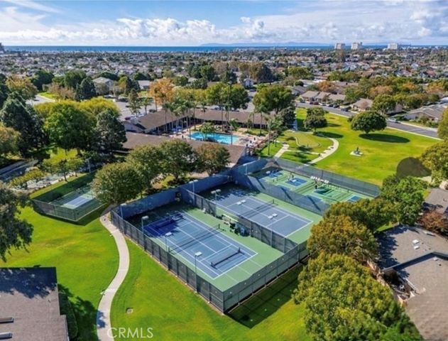8566 Fallbrook Cir, 706-B, Huntington Beach, CA 92646