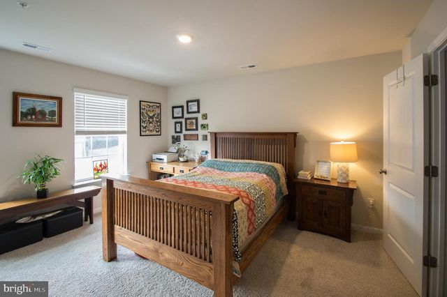 345 MAPLE RUN DR, York, PA 17404