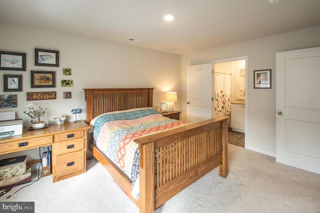 345 MAPLE RUN DR, York, PA 17404