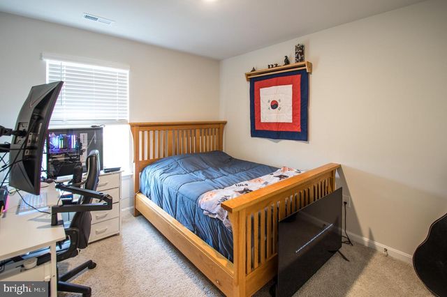 345 MAPLE RUN DR, York, PA 17404