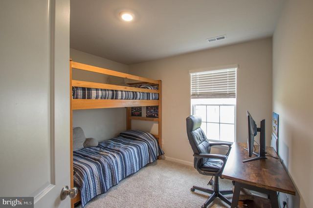 345 MAPLE RUN DR, York, PA 17404