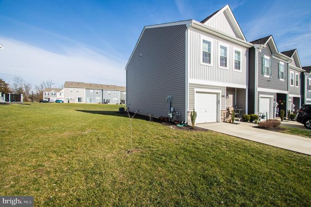 345 MAPLE RUN DR, York, PA 17404